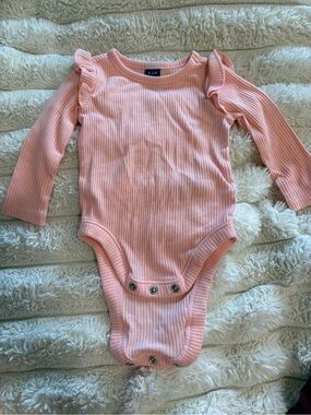 7/$30 Old Navy Light Pink Ribbed Ruffle-Shoulder Long-Sleeve Bodysuit